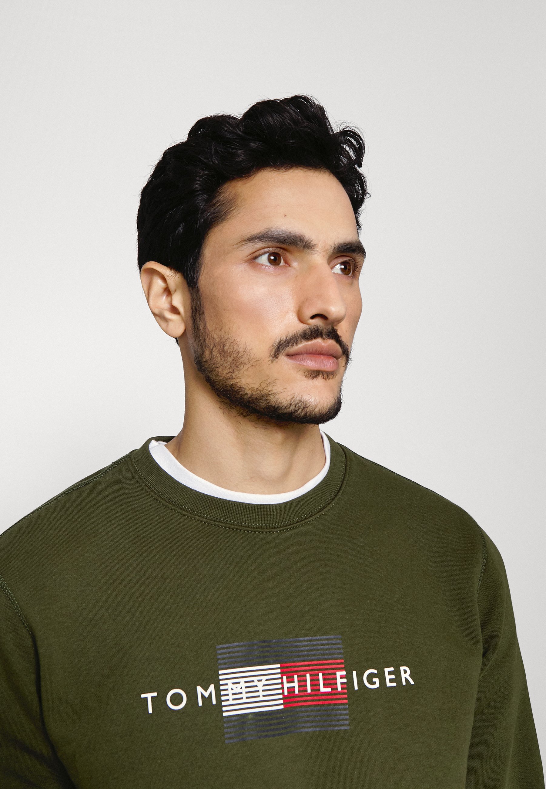 Sudadera vintage Tommy Hilfiger – Hippie Crew