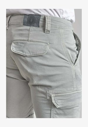 Le Temps Des Cerises, BERMUDA - Shorts - limestone