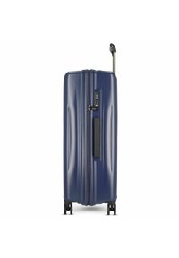 Valigia rigida blu navy con superficie testurizzata, manico retrattile, lucchetto a combinazione e quattro ruote nere per la mobilità.