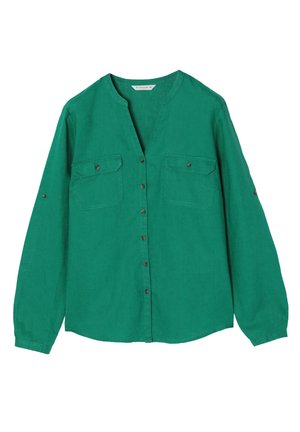 Zöld, hosszú ujjú ing, amely könnyű anyagból készült. V-nyakkivágással, két mellzsebbel és barna gombokkal rendelkezik az elején és az ujjpántokon.