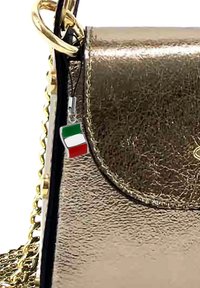 Metallic gold handbag featuring a textured surface, a chain strap, and a charm with the Italian flag colors: green, white, and red.
