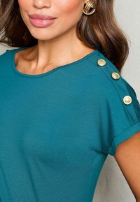 Lipsy ROUND NECK-REGULAR FIT - Paprasti marškinėliai - teal blue