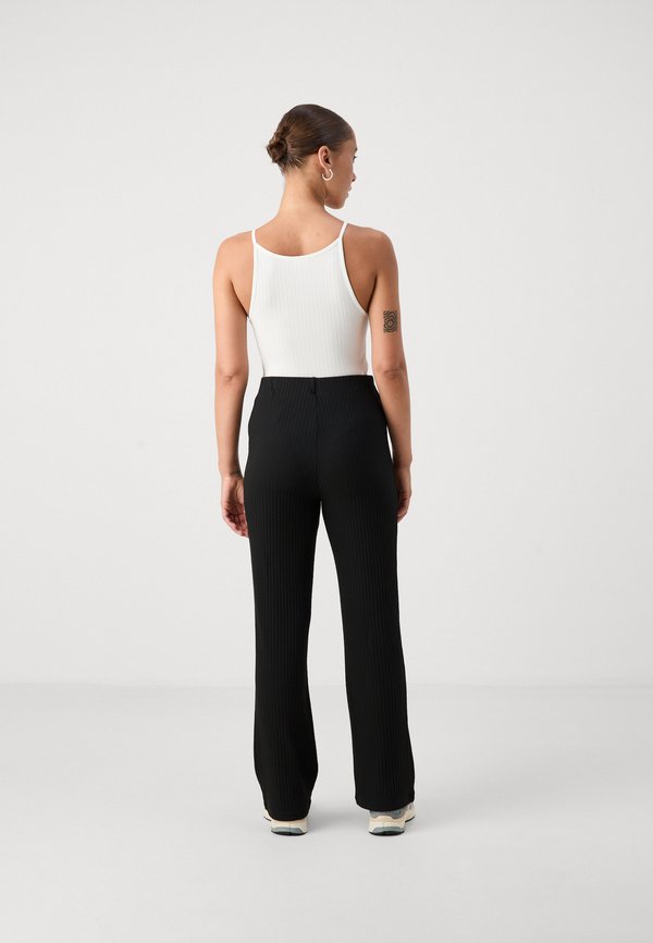 ONLEMMY PANTS - Trousers2