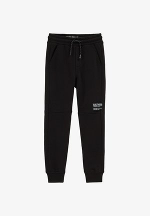 Crne jogging hlače s elastičnim pojasom, vezicama, bočnim džepovima, rebrastim manžetama i našivkom "Saltydog" na lijevom bedr.