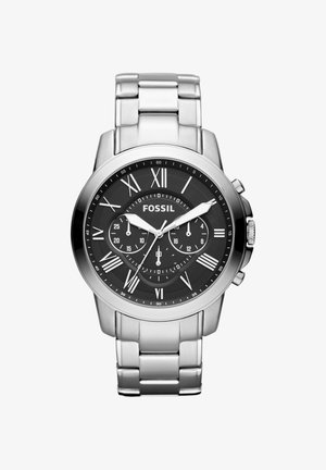 Orologio Fossil da uomo in acciaio inossidabile con quadrante nero, numeri romani, tre contatori e bracciale a maglie argento, che segna le 1:51:32.