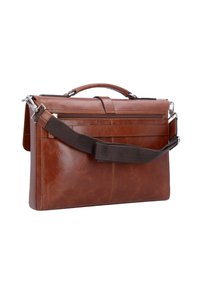 Bruine leren laptoptas met een gladde textuur, dubbele handvatten, een afneembare schouderband en een ritsvak aan de voorkant.