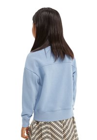 Scotch & Soda LOOSE-FIT ARTWORK - Mikina - sky blue