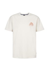 Off-white katoenen t-shirt met korte mouwen. Bevat een perzikkleurig grafisch ontwerp dat op een waaier lijkt, op de linkerkant van de borst.