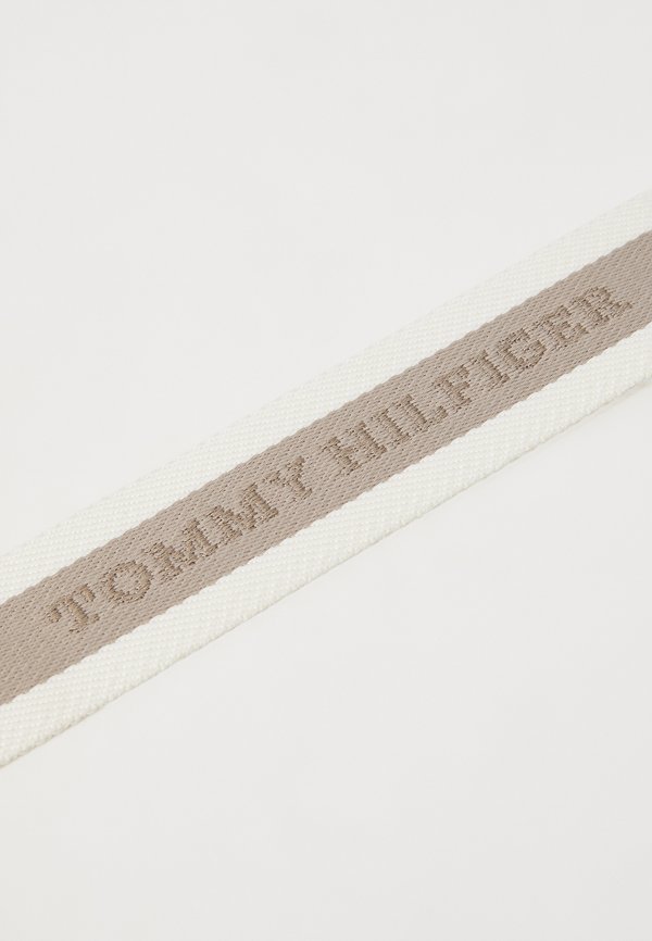 LOGOTAPE MINI TOTE - Handbag - coastal taupe3