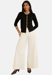 REGULAR FIT  - Adīta jaka - black tipped scallop