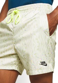 Nike Sportswear Short - light green
