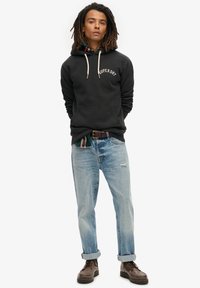 Superdry & Co TATTOO GRAPHIC - Jersey con capucha - black