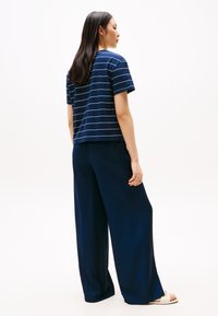 Tommy Hilfiger MODERN - T-Shirt print - dark night navy