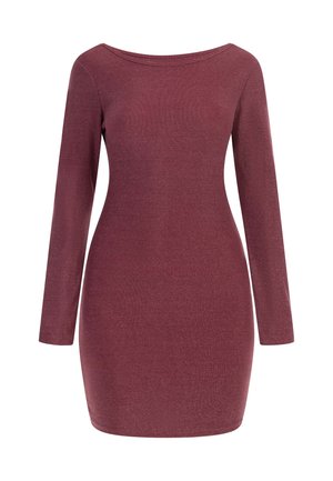 Abito fitted a maniche lunghe color bordeaux con scollatura a giro, realizzato in un tessuto testurizzato e lucido, con orlo a lunghezza ginocchio.