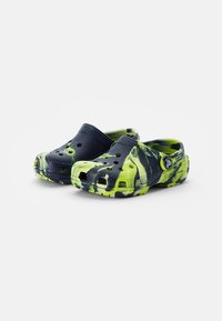 Crocs CLASSMARBLECG - Ciabatte da mare - navy/multi