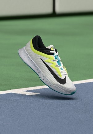 Nike Performance, ZOOM VAPOR PRO 3 - Тенис обувки за всякакви повърхности - white/black/volt/energy