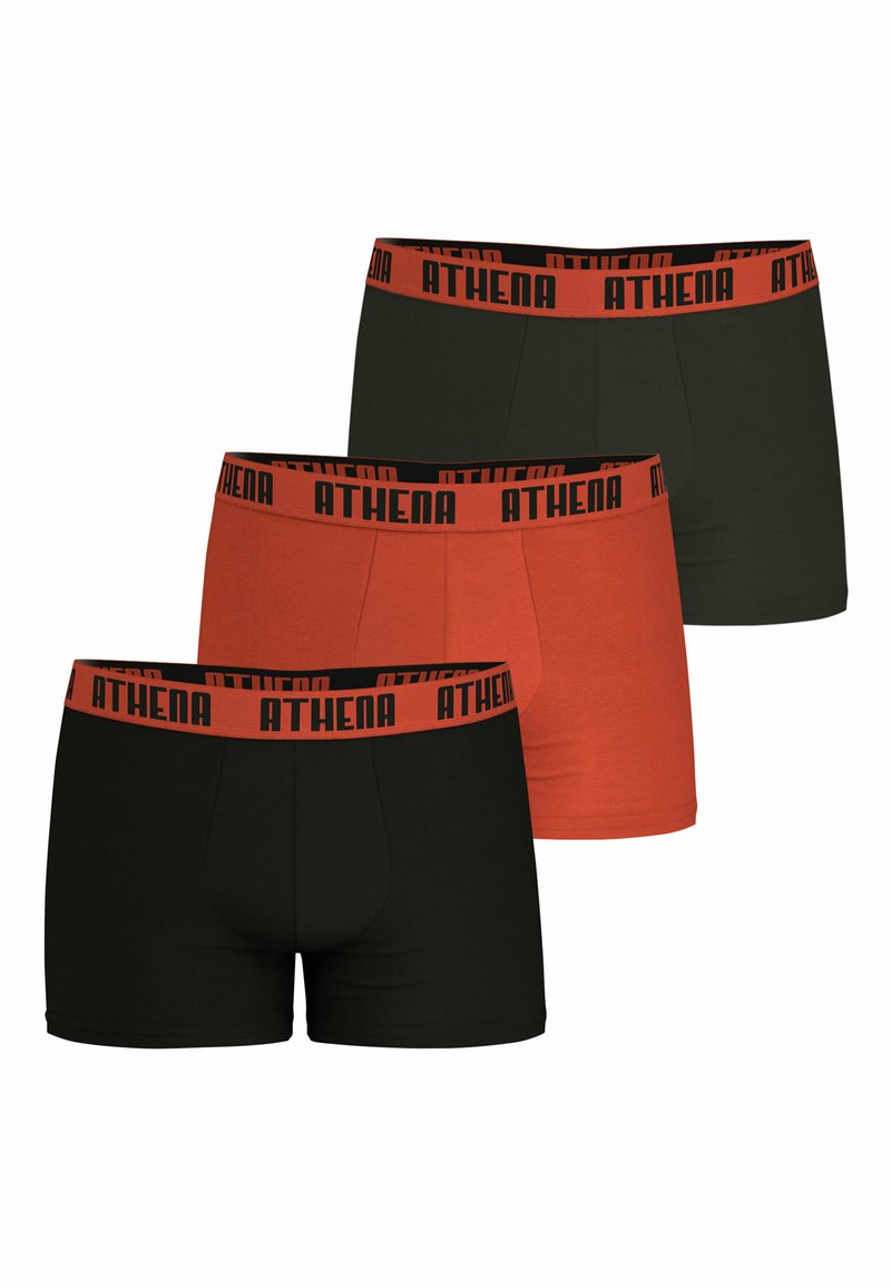 Trois paires de boxers : noir, vert foncé et rouge brique. Chacun présente une ceinture noire avec "ATHENA" imprimé en rouge.