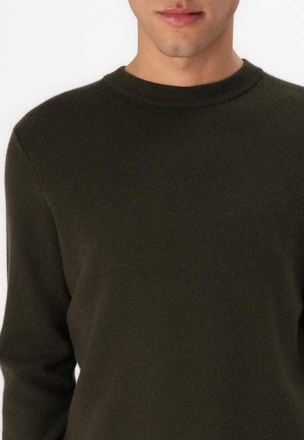 GUNAN CREW NECK - Jumper - forest night3