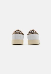 Fila LUSSO - Sportcipő - white