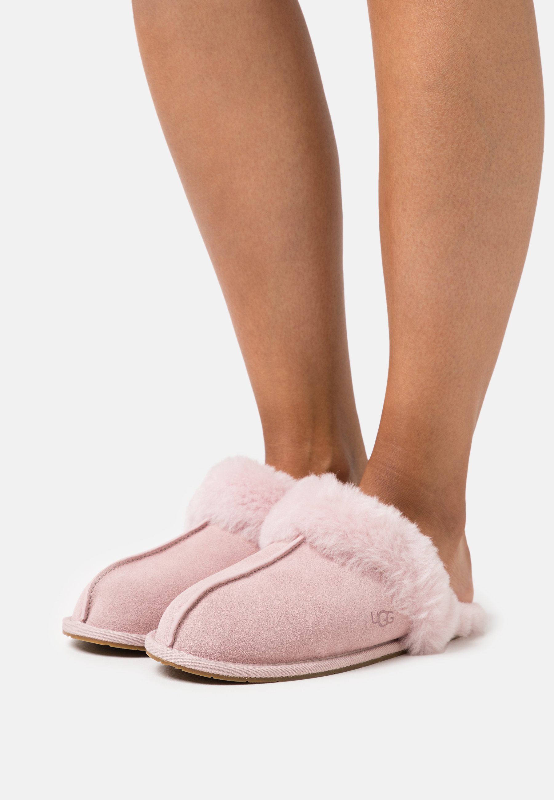 roze uggs pantoffels