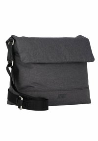 Grau Messenger Bag aus strukturiertem Stoff, mit Klappenverschluss, verstellbarem Riemen und Logodetail auf der Vorderseite.