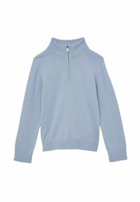 Gaiši zilas adītas džemperis ar augstu apkakli un ceturtdaļas rāvējslēdzēja priekšpusi. Gluda tekstūra un garas piedurknes ar ribinātām aprocēm un jostu.