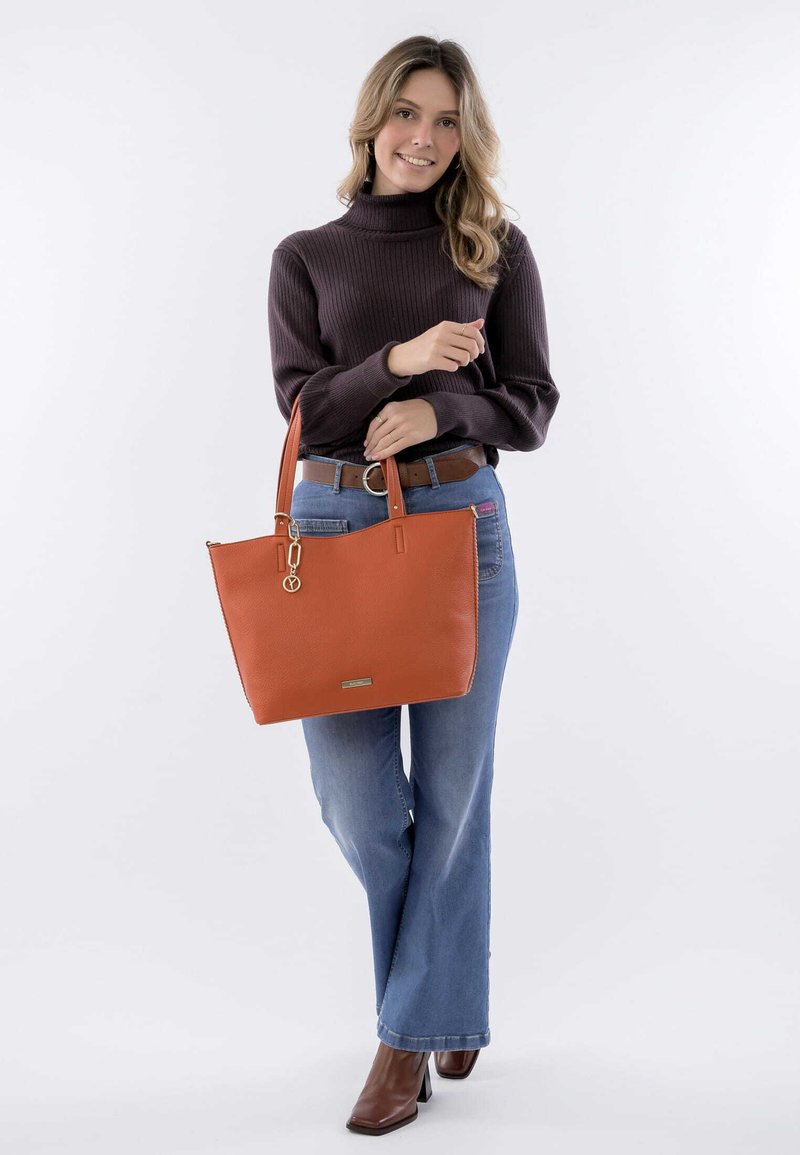 SURI FREY DAGGY - Handtasche - rust