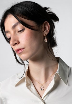 Framed roses - Necklace - pink gold coloured