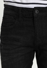 INDICODE JEANS Short en jean - black denim