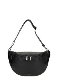 Borsa a tracolla in pelle nera con design curvo, dotata di due tasche con zip, una tracolla regolabile e dettaglio di logo impresso.