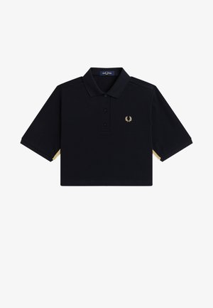 Schwarzes, kurzärmeliges, kurzes Polohemd mit drei Knöpfen und einem kleinen goldenen Lorbeerkranz-Logo auf der linken Brust.