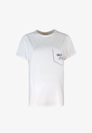 T-shirt bianca in cotone con maniche corte, collo a giro e taschino sul lato sinistro con testo stampato in nero. Design semplice, texture liscia.