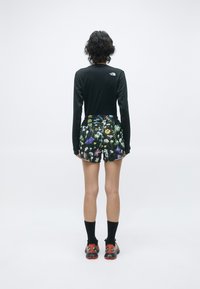 The North Face Summit Series PACESETTER SHORT PRINT - Sports shorts - black