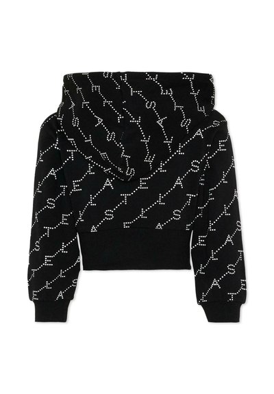 Felpa nera corta con cappuccio, con lettere bianche a puntini che formano parole diagonali sul tessuto, maniche lunghe e bordi e polsini a coste.