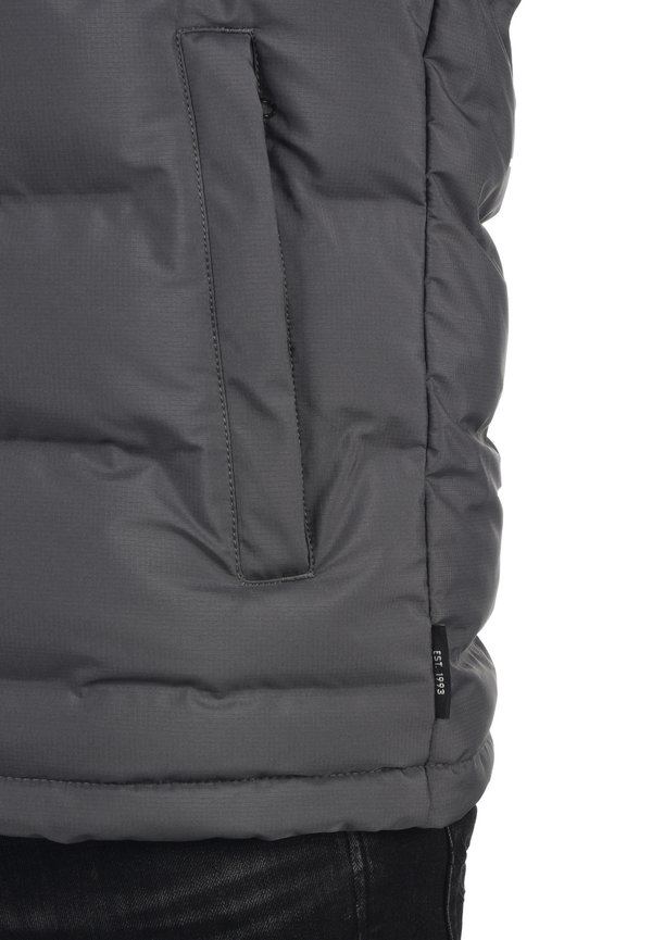 IDIULIUS - Waistcoat3