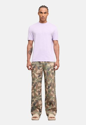 UTOPJA WIDE-LEG TROUSERS - Pantaloni - camouflage
