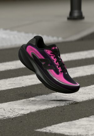 New Balance ELLIPSE V1 - Pantofi de alergare pe asfalt - black/pink heat
