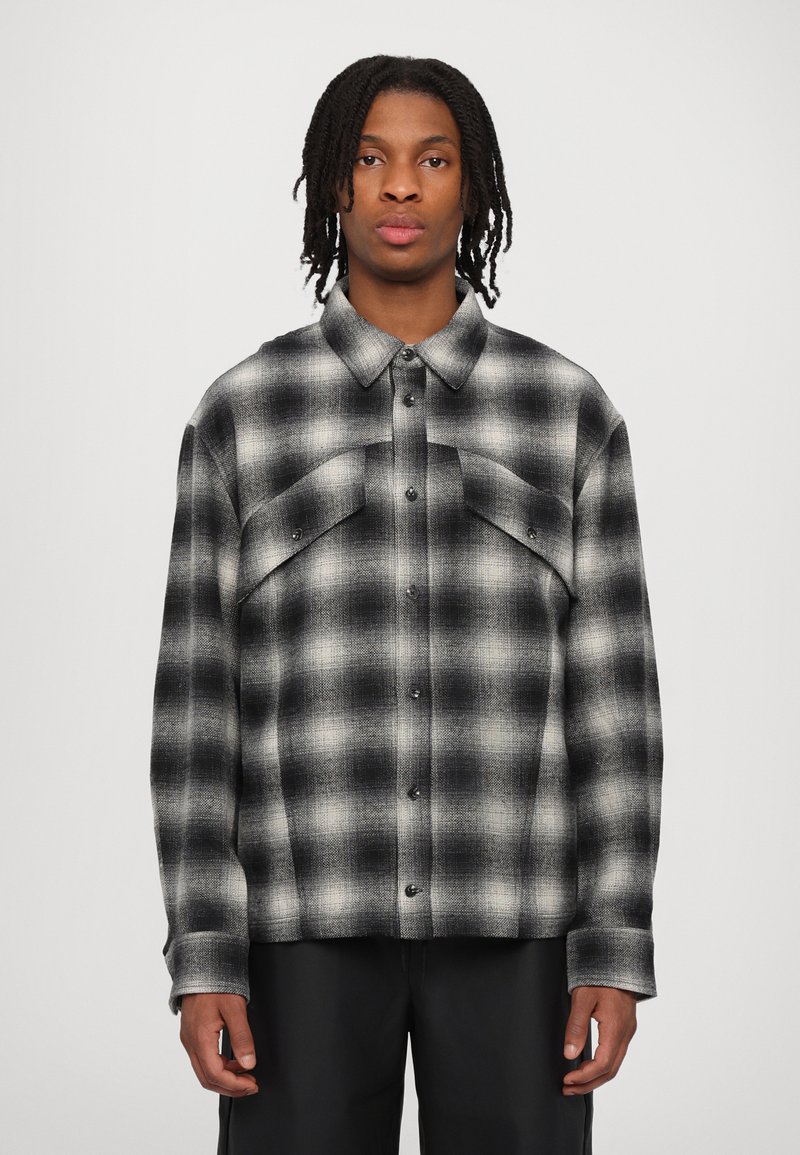 Han Kjøbenhavn - RELAXED CHECKED SHIRT - Chemise - black, Agrandir