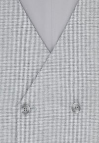 Kamizelka w szary wzór w jodełkę z dekoltem w kształcie V, z dwoma szarymi guzikami i gładką podszewką. Design z podwójnym zapięciem.