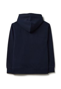 Felpa con cappuccio blu navy in tessuto misto cotone. Presenta una tasca a marsupio e polsini a coste. Texture liscia, design semplice.