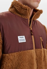 Resteröds PANEL - Fleecejakke - brown