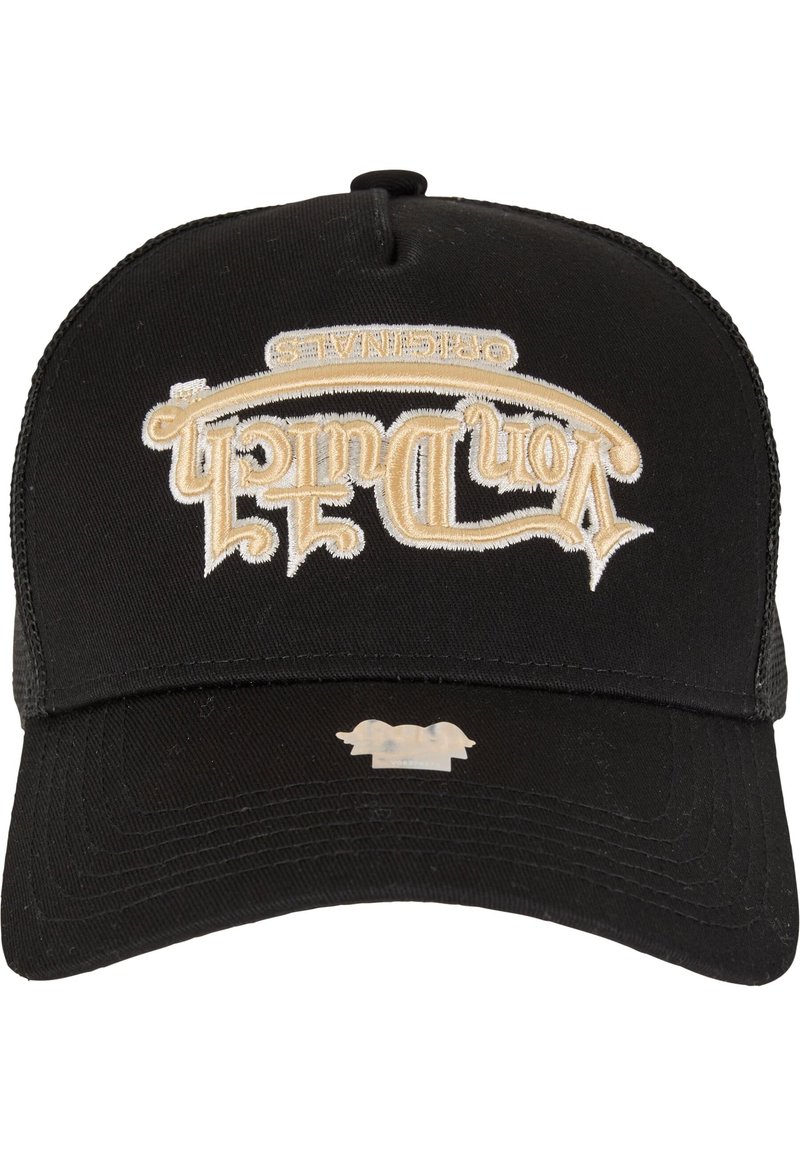 Schwarze Baseballmütze mit gewölbtem Schirm, auf der Vorderseite mit gesticktem beigem Text "World Famous", strukturierter Stoff und Netzrücken.
