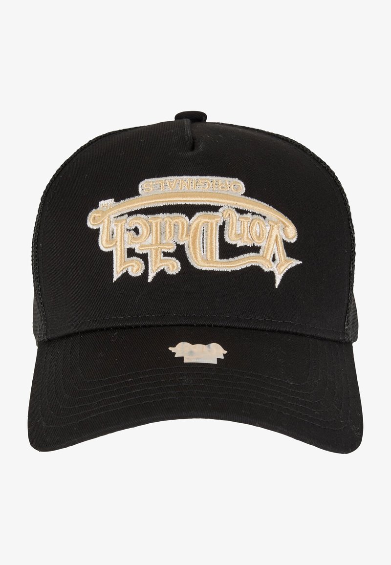 Svart baseballcaps med buet skygge, med brodert beige tekst "Verdensberømt" på fronten, strukturert stoff og nett bak.