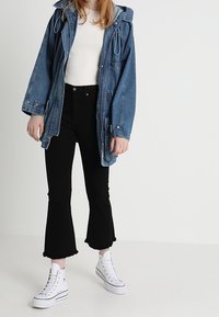 Pepe Jeans Krátký kabát - blue denim