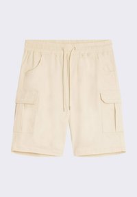 Pantalones cortos de cargo beige hechos de algodón, con una cintura elástica y cordón de ajuste, dos bolsillos laterales y dos grandes bolsillos laterales.