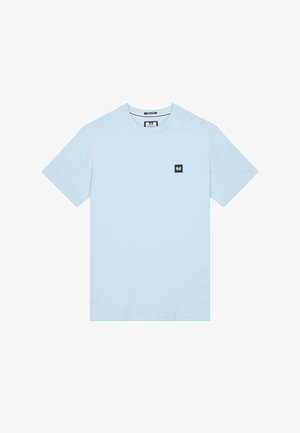 T-shirt bleu clair à manches courtes en coton avec un col rond. Doté d'un petit logo carré noir sur la poitrine.