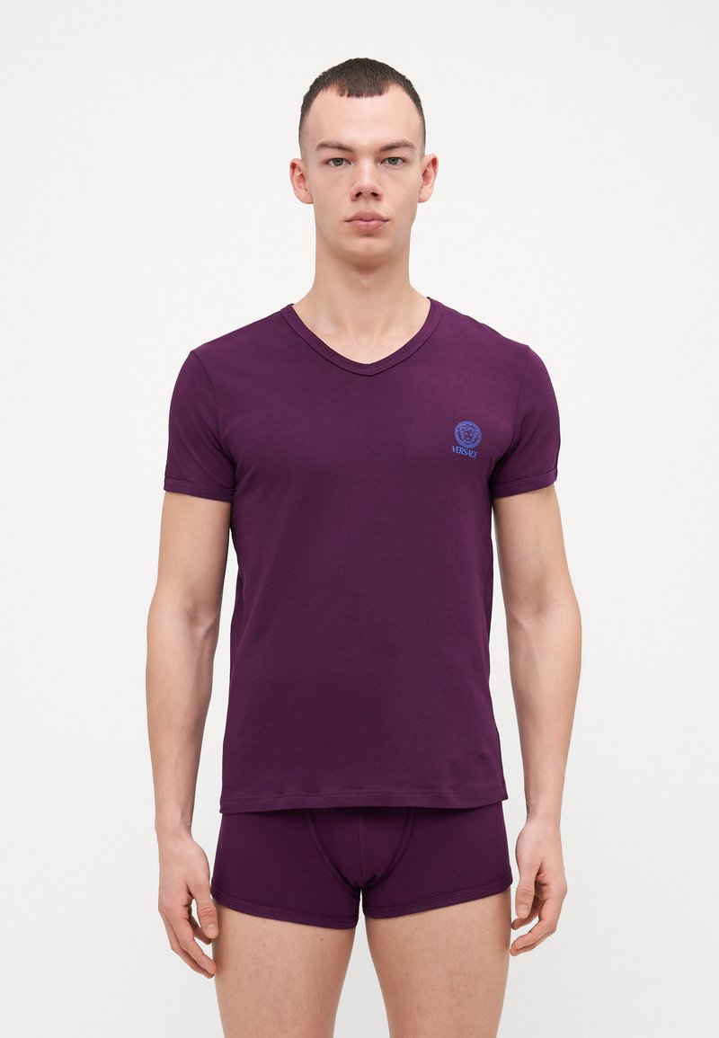 Versace - SHORT SLEEVES V NECK TOPEKA NEW LOGO - Caraco - dark aubergine, Agrandir