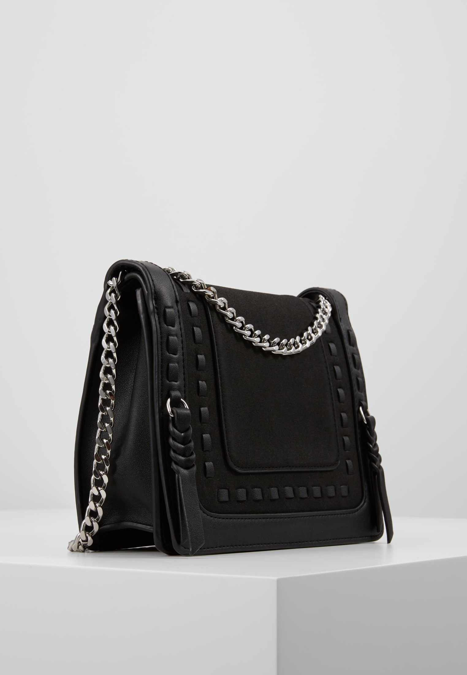 s.Oliver CITY BAG Skulderveske black Zalando.no s.Oliver CITY BAG Skulderveske black Zalando.no