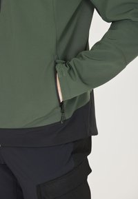 Whistler RYDER - Softshelljacke - deep forest