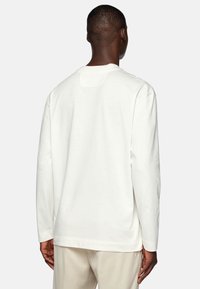 Boggi Milano Top s dlhým rukávom - white